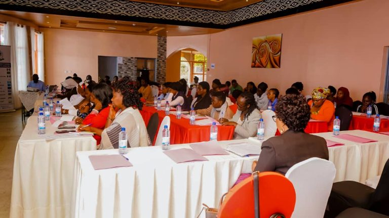 I Burengerazuba: Abayobozi b’urugaga rw’abagore basobanukiwe Demokarasi y’ubwumvikane